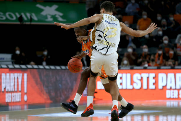 多项针对青 多项针对青